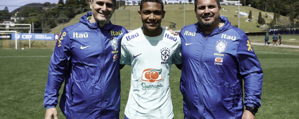 Meia do Corinthians fecha ciclo de treinos na Seleção Sub-15 com titularidade em goleada