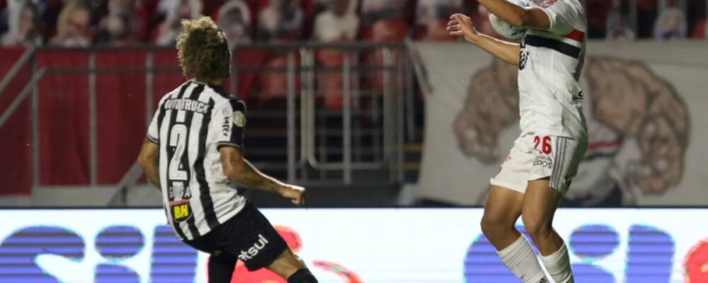 Jejum: última vitória do São Paulo sobre o Atlético foi há quase cinco anos e com gol de meia do Galo
