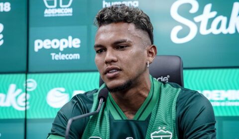 Atacante reconhece indisciplina e deve estrear contra Cruzeiro