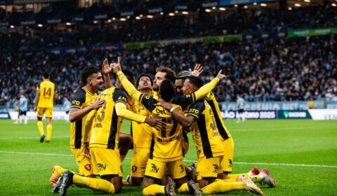 Sport bate Grêmio, vence a primeira na Série A e coloca pressão em Mano Menezes