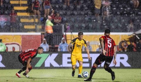 Vitória leva dois gols de Romarinho e empata com Sport