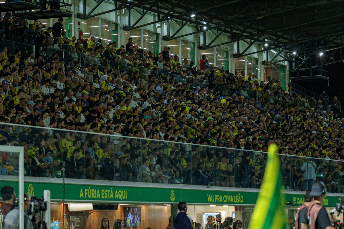 Torcida do Mirassol no Estádio Maião - (foto: JP Pinheiro/Agência Mirassol) Torcida do Mirassol no Estádio Maião - (foto: JP Pinheiro/Agência Mirassol)