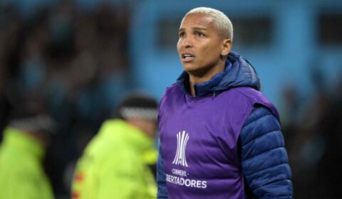 Fortaleza afasta Deyverson e outro ex-jogador do Atlético