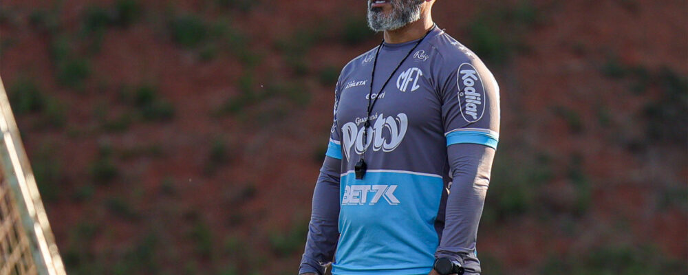 Antes de duelo com Cruzeiro, técnico desabafa: ‘Esse não é o Mirassol’