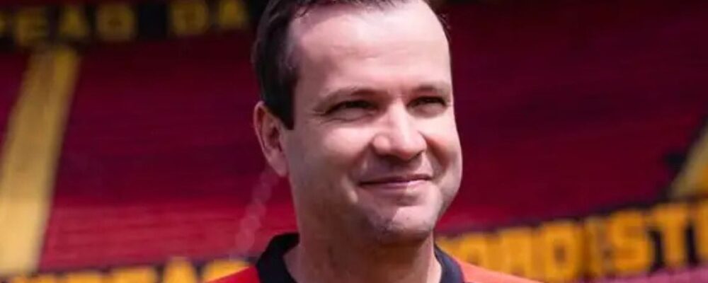 Técnico é apresentado por clube da Série A e foca em reação na disputa: ‘Faltam 27 jogos’