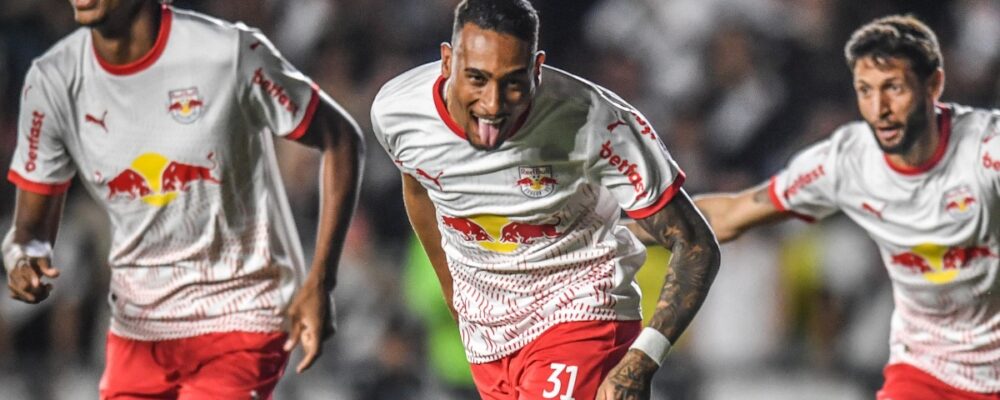 Bragantino vence Vasco em São Januário e assume liderança do Brasileiro