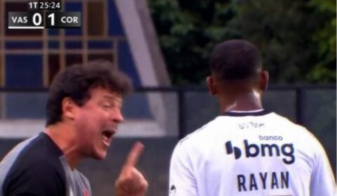 ‘Só se for o cara***’: leitura labial expõe bronca de Diniz em Rayan, do Vasco