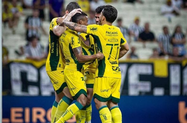 Mirassol e Vitória fazem bom jogo e empatam no Brasileirão