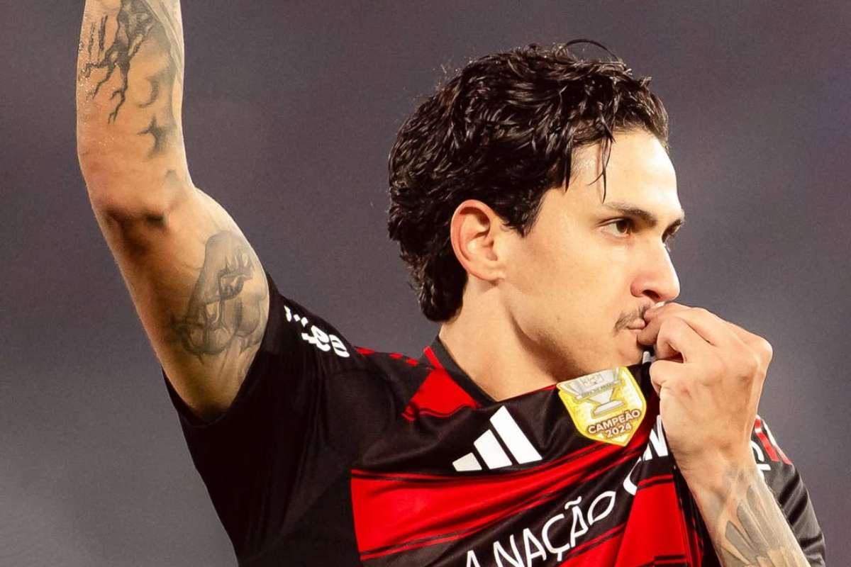 Pedro fez três gols na goleada do Flamengo sobre o Vitória - (foto: Gilvan Souza/Flamengo)