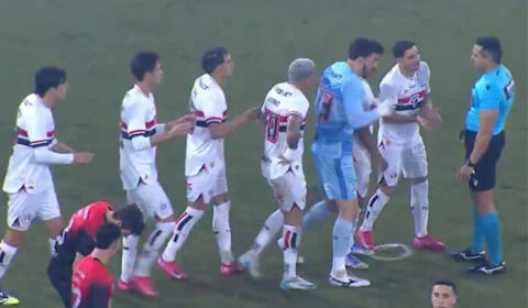 São Paulo: goleiro Rafael leva cartão vermelho aos 3 minutos de jogo