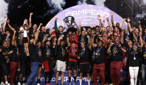Ex-treinador do Cruzeiro conquista primeiro título profissional da carreira