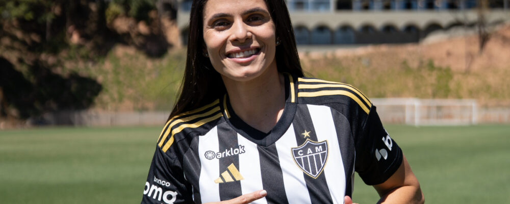 Atlético anuncia chegada de ex-meia do Flamengo para o time feminino 