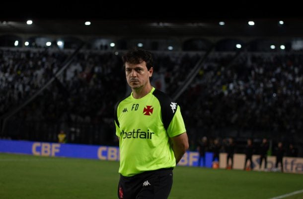 Vasco cede empate ao Grêmio em São Januário e amplia crise