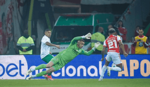 Ex-goleiro do Cruzeiro defende terceira cobrança de pênalti de Valencia em menos de um ano