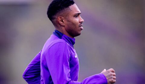 Vitinho já está registrado no BID e pode estrear pelo Corinthians