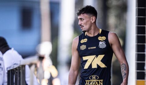 Santos rescinde contrato de meio-campista, e Neymar reage