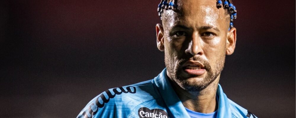 Neymar critica grama sintética e rechaça estádio: ‘Jogar em society’