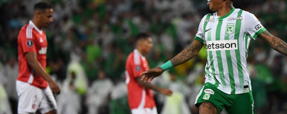 Internacional perde para Atlético Nacional e deixa zona de classificação na Libertadores