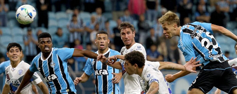 Grêmio empata com Godoy Cruz e desperdiça chance de assumir liderança na Sul-Americana