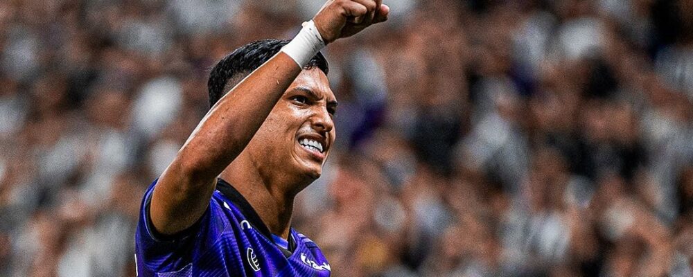 Artilheiro da Série B faz desabafo emocionado após acesso para a elite do Brasileiro