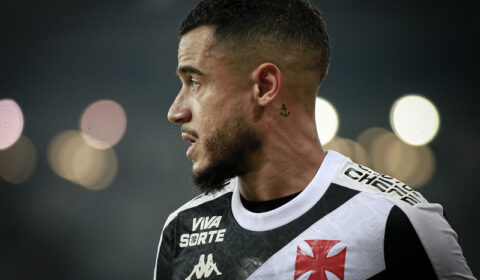 Coutinho rescinde com Aston Vila e renova com o Vasco