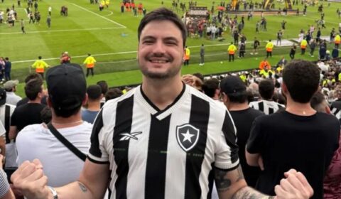 Felipe Neto paga quase R$ 100 mil em camisa usada por jogador do Botafogo no Mundial