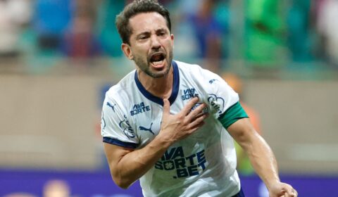 Bahia marca no fim e vence Ceará pelo Campeonato Brasileiro