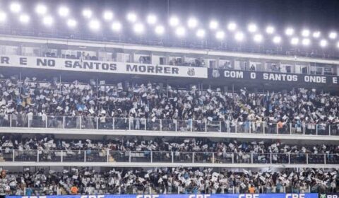 Organizada do Santos cobra Neymar e técnico em reunião na Vila Belmiro