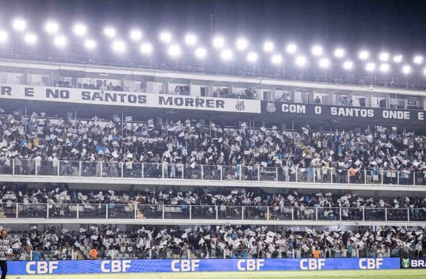 Organizada do Santos cobra Neymar e técnico em reunião na Vila Belmiro
