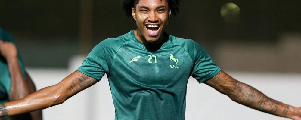 Vitinho faz exames médicos para ser contratado pelo Corinthians