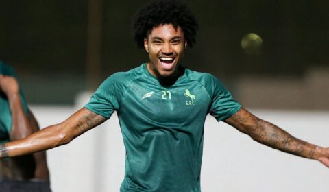 Vitinho faz exames médicos para ser contratado pelo Corinthians