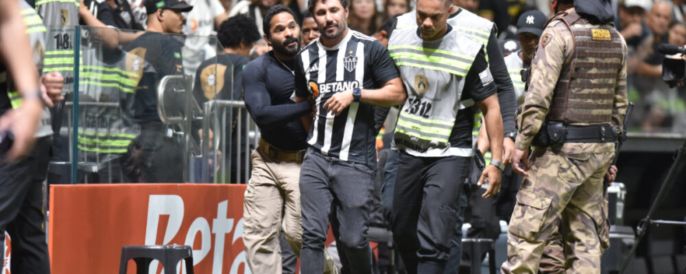 Atlético x Cruzeiro na Arena MRV tem tentativa de invasão, briga e assédio