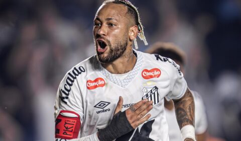 Neymar pode deixar o Santos e acertar com clube francês, diz TV