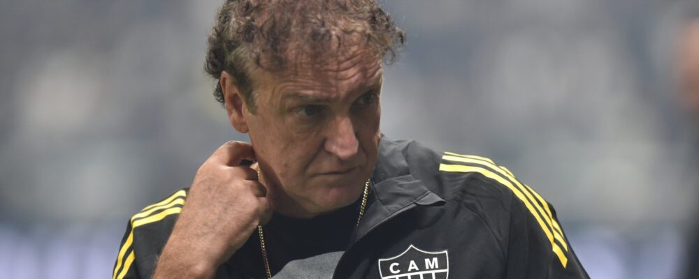 Auxiliar do Cruzeiro rebate fala de Cuca após vitória sobre Atlético