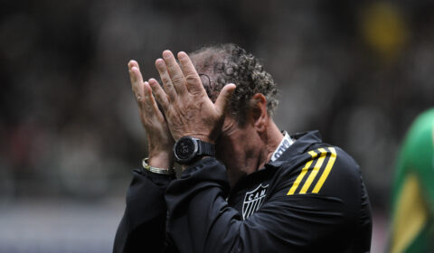 Como Cuca viu pressão aumentar e passou a ter futuro incerto no Atlético