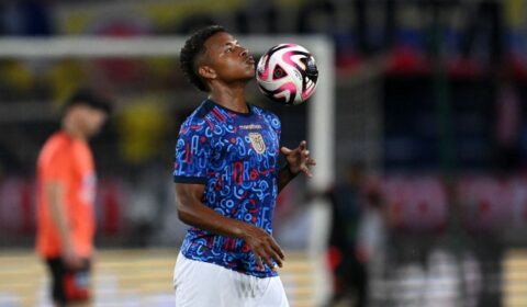 Alvo do Cruzeiro faz post enigmático: ‘Preocupado com a carreira’