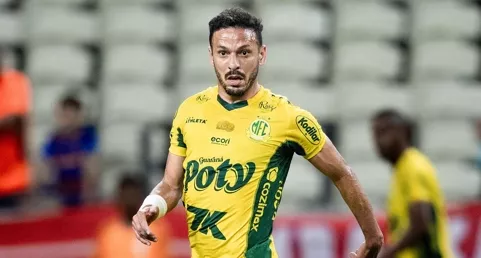 Yago Felipe chega a 450 jogos e vibra com boa fase do Mirassol