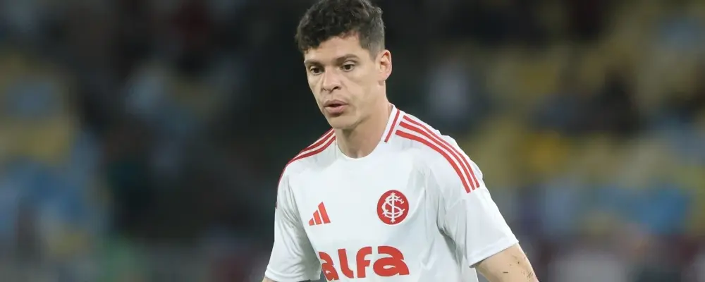 Série B: Athletico tem interesse em volante do Internacional