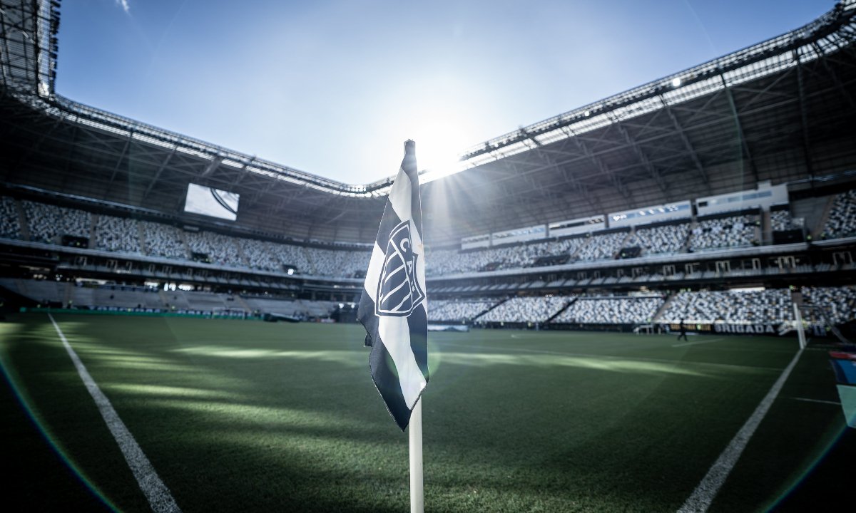 Especialista explica aumento da dívida do Atlético e aponta caminho para sustentabilidade