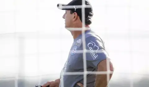 Após vitória, Ceni elogia Jean Lucas e Juba e aponta evolução do Bahia