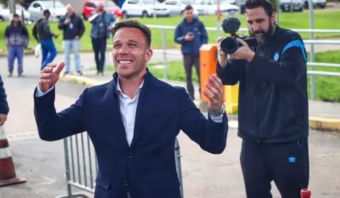 Arthur diz que volta melhor ao Grêmio e pronto para ‘reerguer o clube’