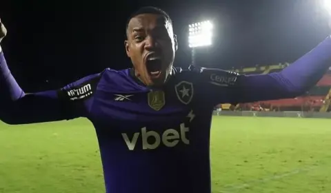 Botafogo vende o goleiro John ao Nottingham Forest, da Inglaterra