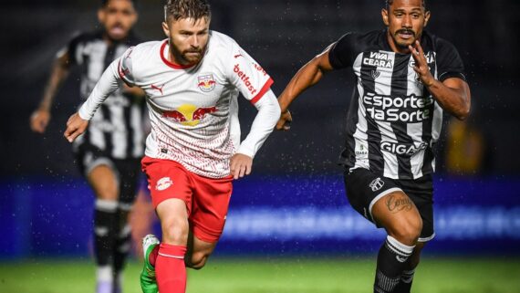Lance do jogo entre Bragantino e Ceará pelo Campeonato Brasileiro (foto: Ari Ferreira/Bragantino)