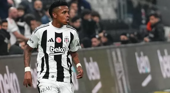 Cruzeiro faz nova investida por Keny Arroyo do Besiktas