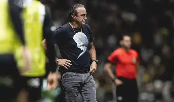 Cuca entrega cargo e deixa o Atlético-MG