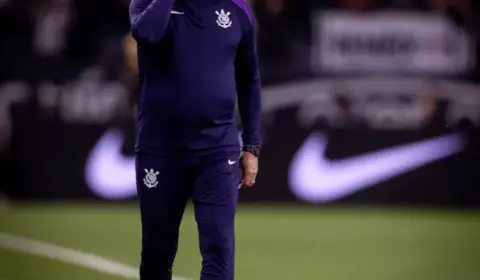 Dorival se conforma com falta de reforços no Corinthians: “Aprender a conviver”