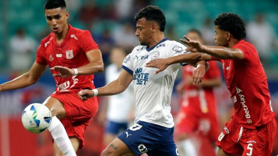 Lance do jogo entre Bahia e América de Cali pela Sul-Americana (foto: ARISSON MARINHO/AFP)