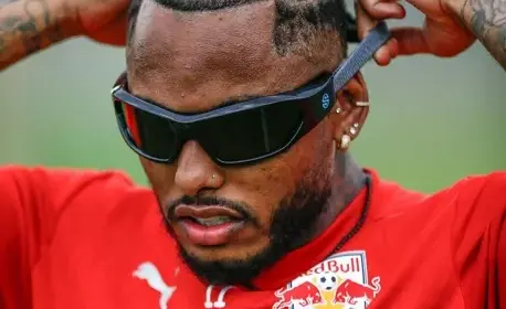 Fernando volta ao Bragantino após lesão e reforça time no Brasileirão