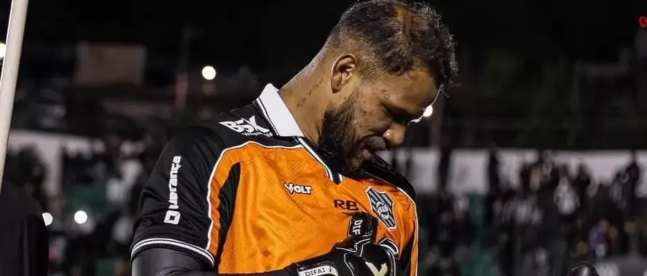 Figueirense negocia a contratação de goleiro do Botafogo em definitivo