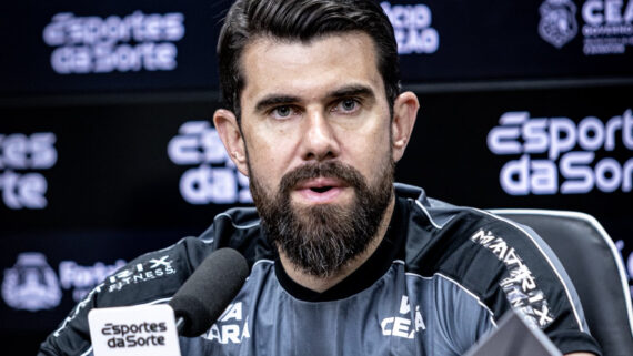 Fernando Miguel, goleiro do Ceará, durante entrevista (foto: Gabriel Silva/Ceará)